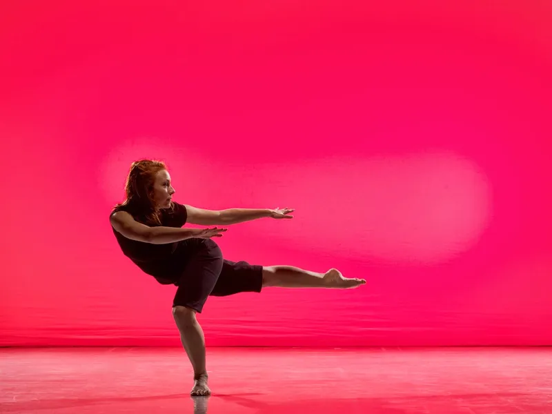 Laura Spinney Yoga Pilates and Dance posture pilates studio in Bournemouth City Centre