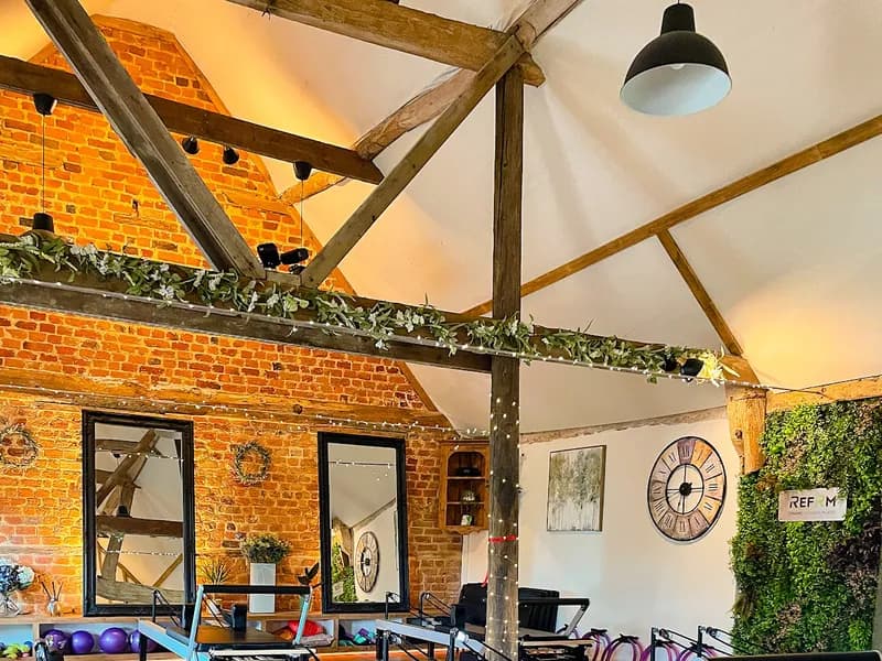 Refrm Dynamic Pilates posture pilates studio in Luton City Centre